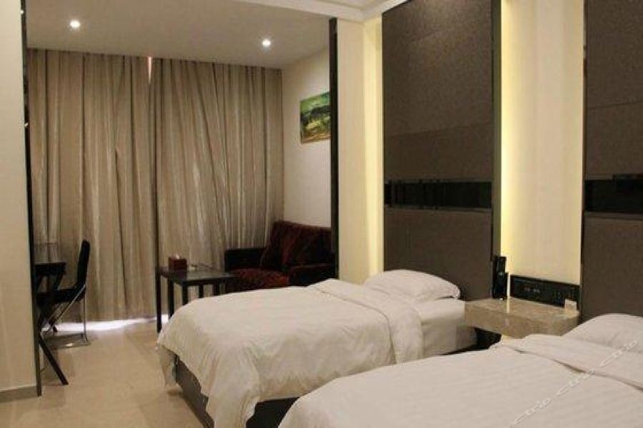 Boutique Holiday Hotel (Beihai Rt-Mart High-Speed Railway Station) 15/30