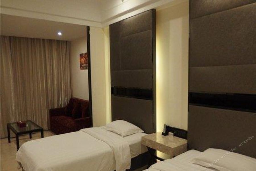 Boutique Holiday Hotel (Beihai Rt-Mart High-Speed Railway Station) 16/30
