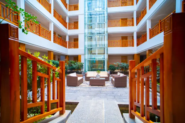 Vienna International Hotel (Lijiang Yuxue Avenue) 32/35