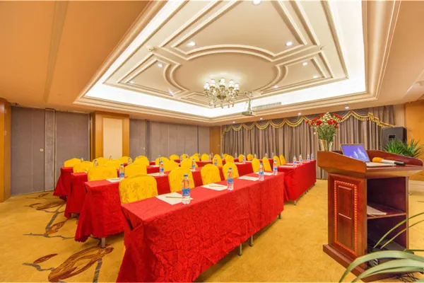 Vienna International Hotel (Lijiang Yuxue Avenue) 31/35