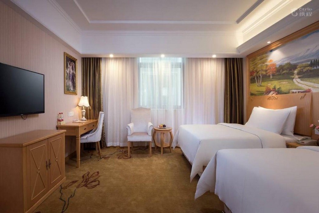Vienna Hotel Shanghai International Tourist Resort Xiuyan Road Metro Station Bra 18/36