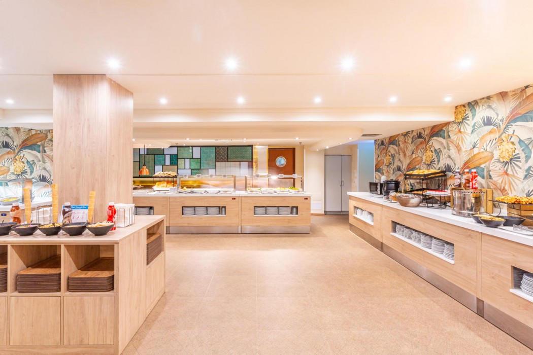 Sunset Beach Club Aparthotel 24/50