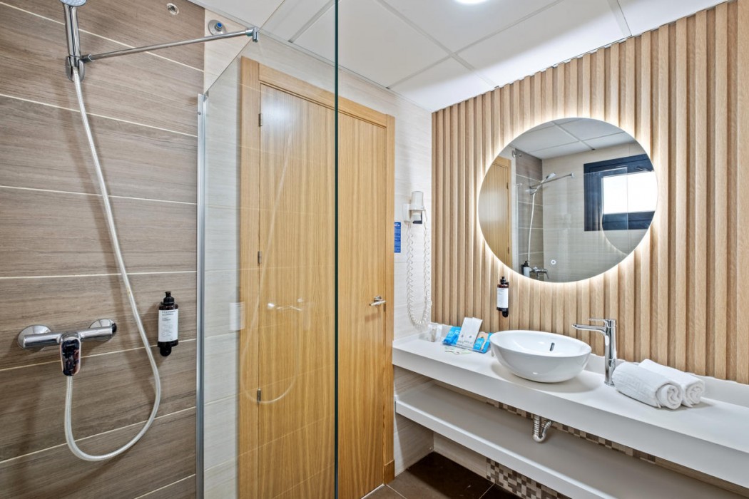 Hotel Puente Real 17/62