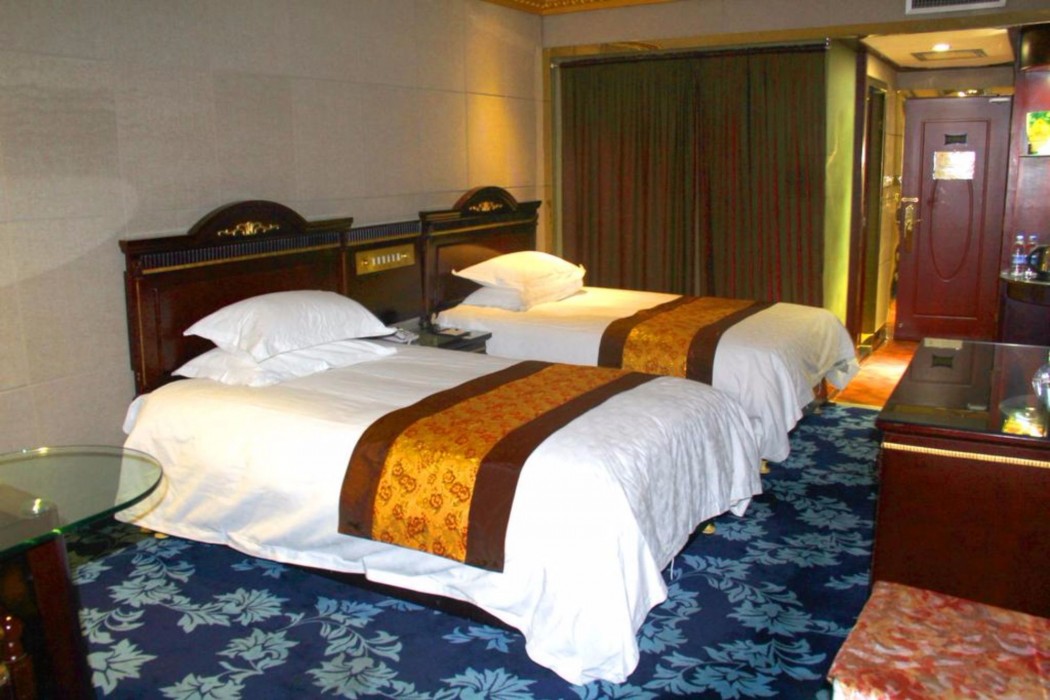 Tumaris Hotel 4/10