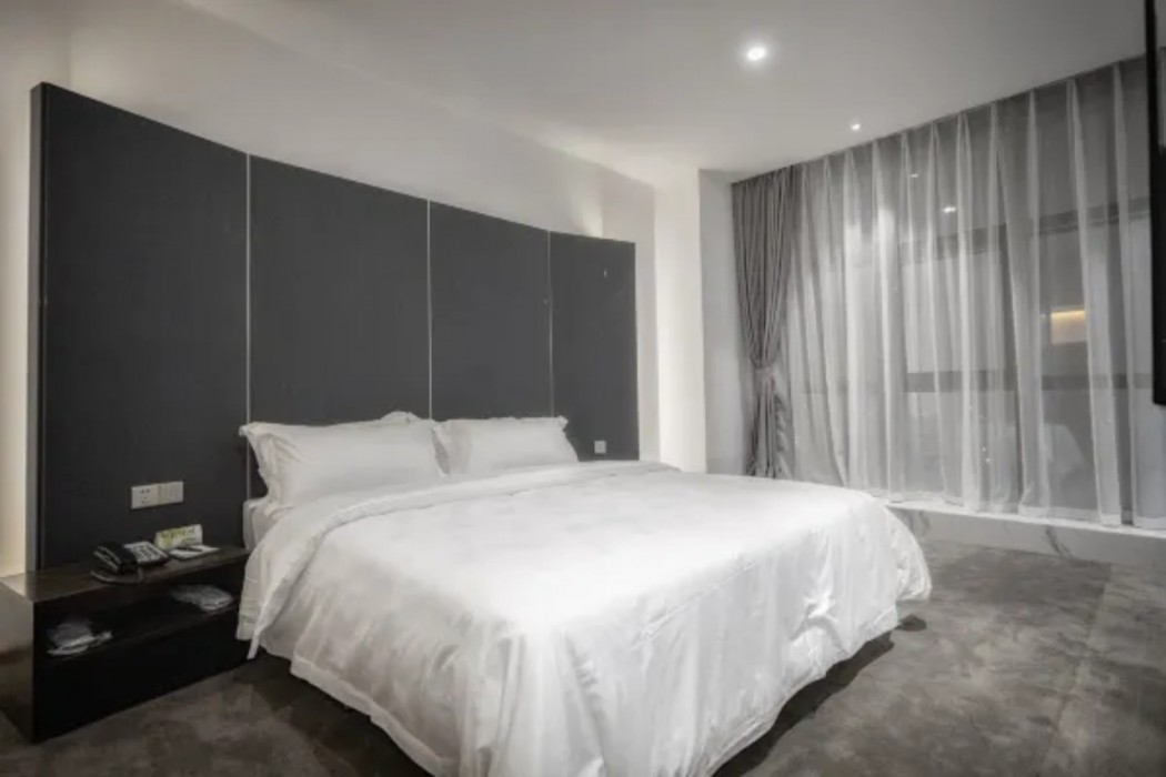Ching Hotel Guangzhou 7/20