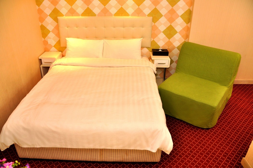 B&B Cheung Chau 25/81