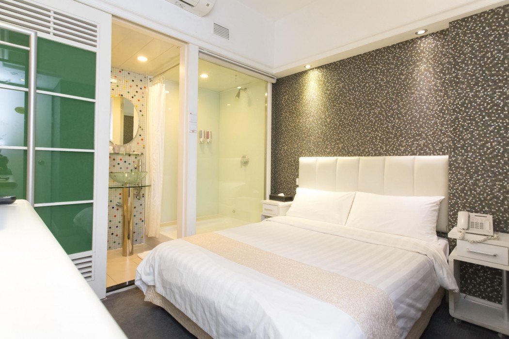 B&B Cheung Chau 29/81
