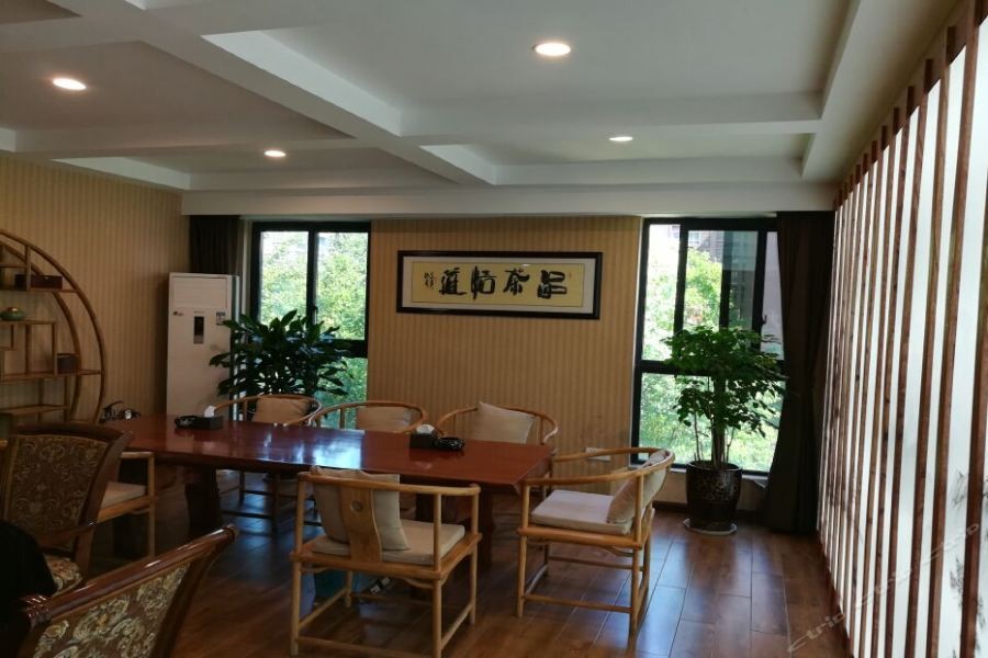 Caifu Holiday Hotel 20/37
