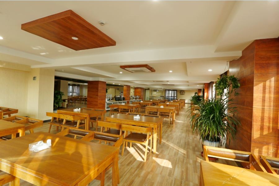 Caifu Holiday Hotel 13/37