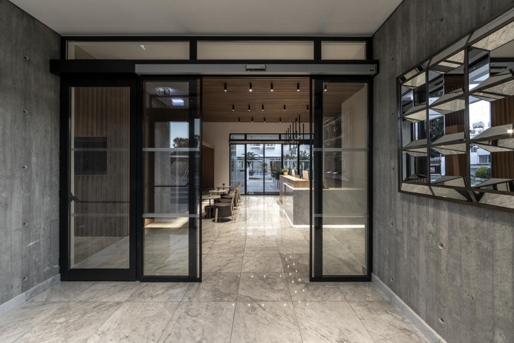 Anemi Hotel & Suites 32/64