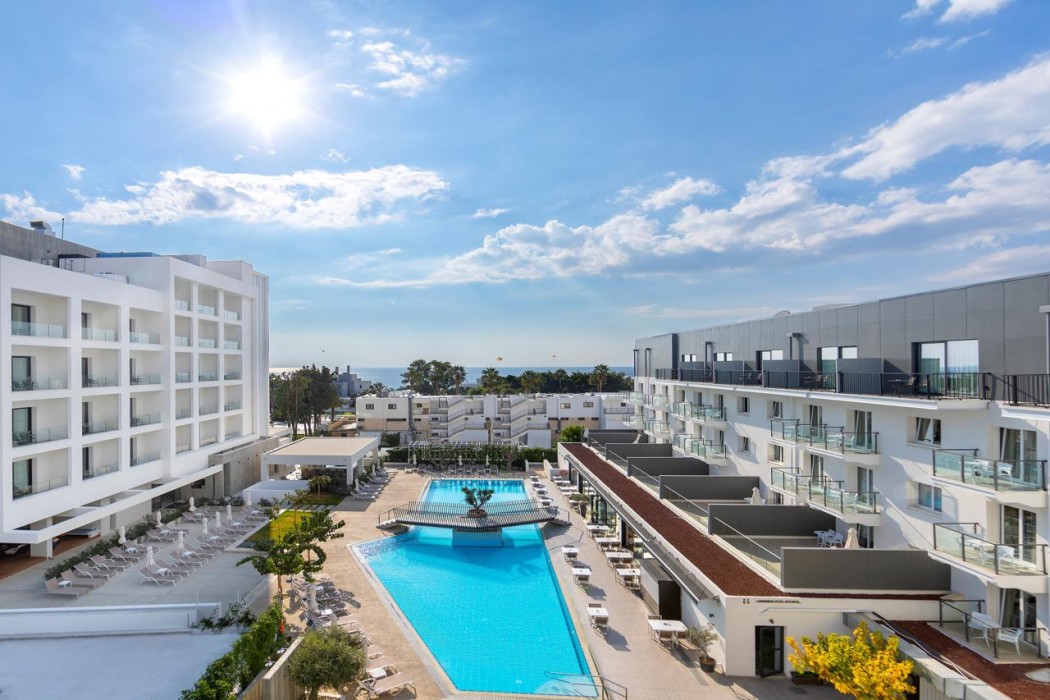 Anemi Hotel & Suites 46/64