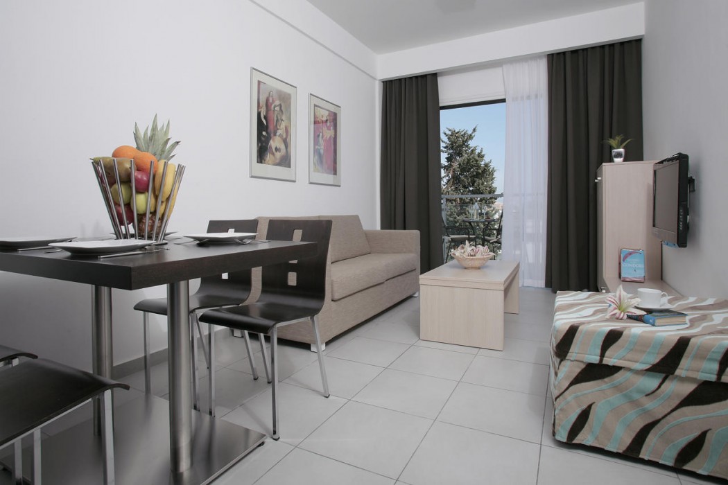 Anemi Hotel & Suites 12/64