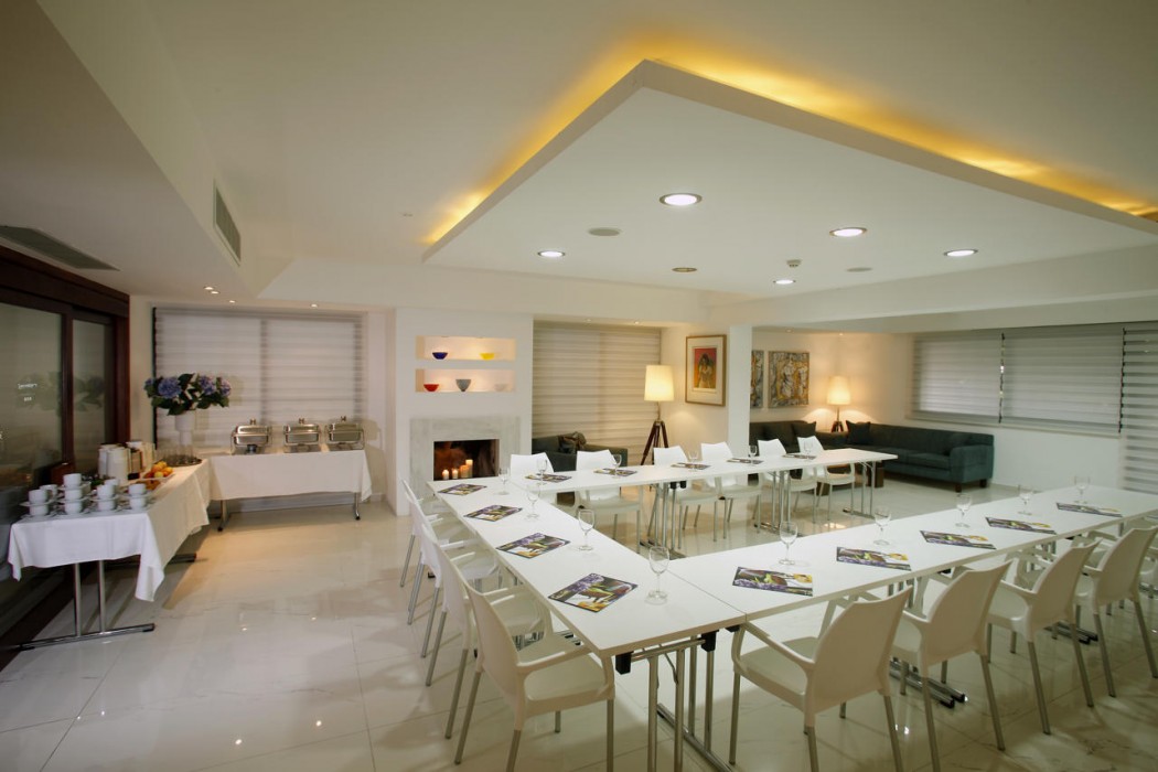 Anemi Hotel & Suites 35/64