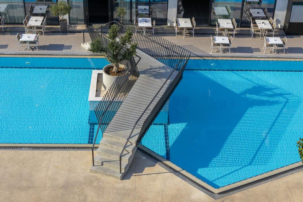 Anemi Hotel & Suites 48/64