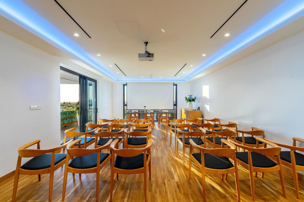 Anemi Hotel & Suites 37/64