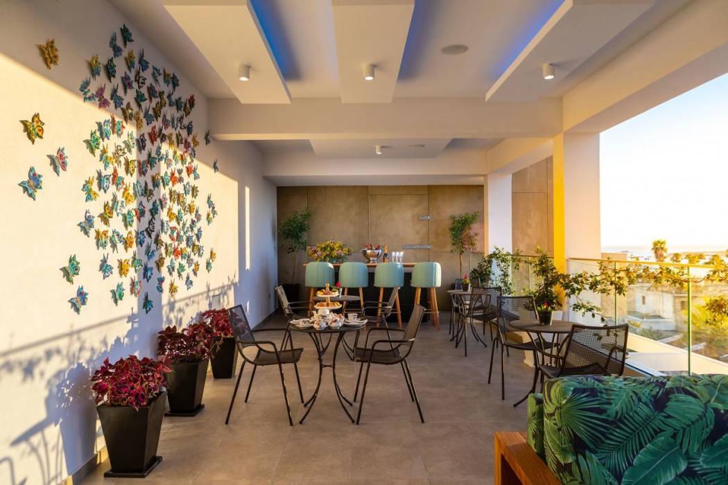 Anemi Hotel & Suites 29/64
