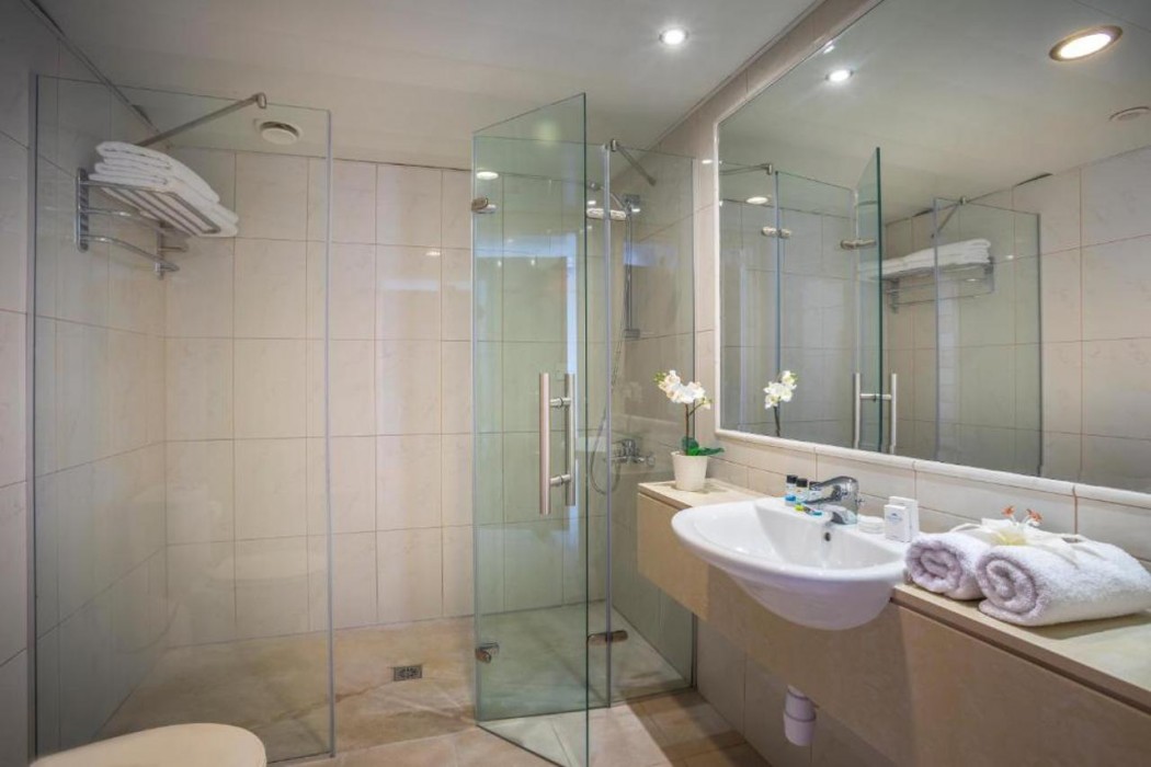 Aquamare Beach Hotel & Spa 14/61