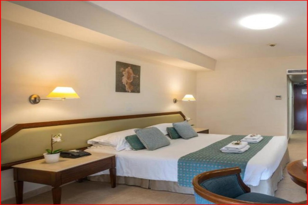 Aquamare Beach Hotel & Spa 8/61