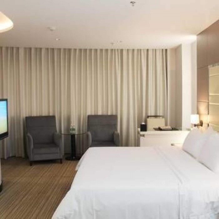 Headway Hotel 8/16