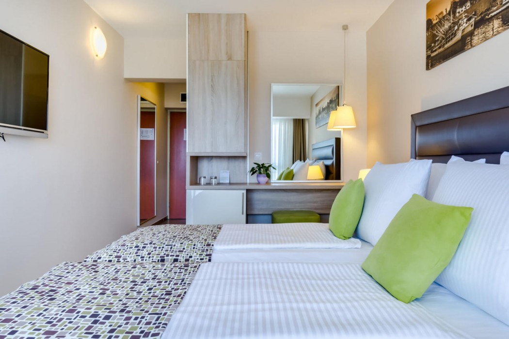 Hotel Pinija 34/79