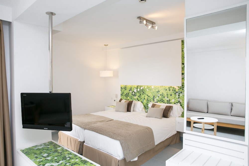 Hotel LIVVO Anamar Suites 12/65