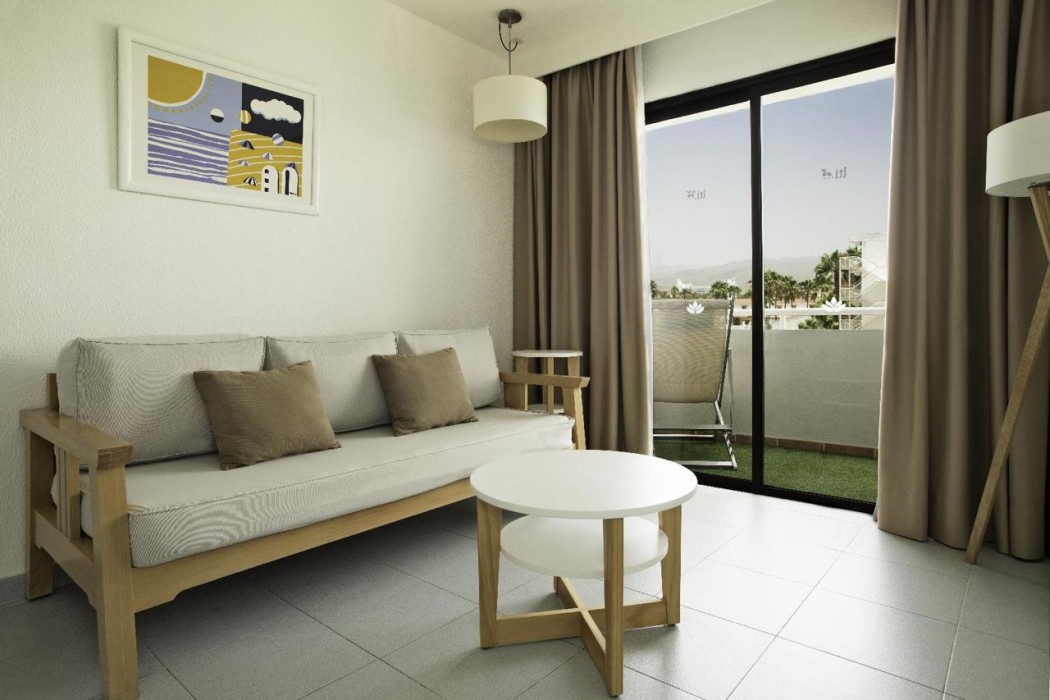 Hotel LIVVO Anamar Suites 18/65