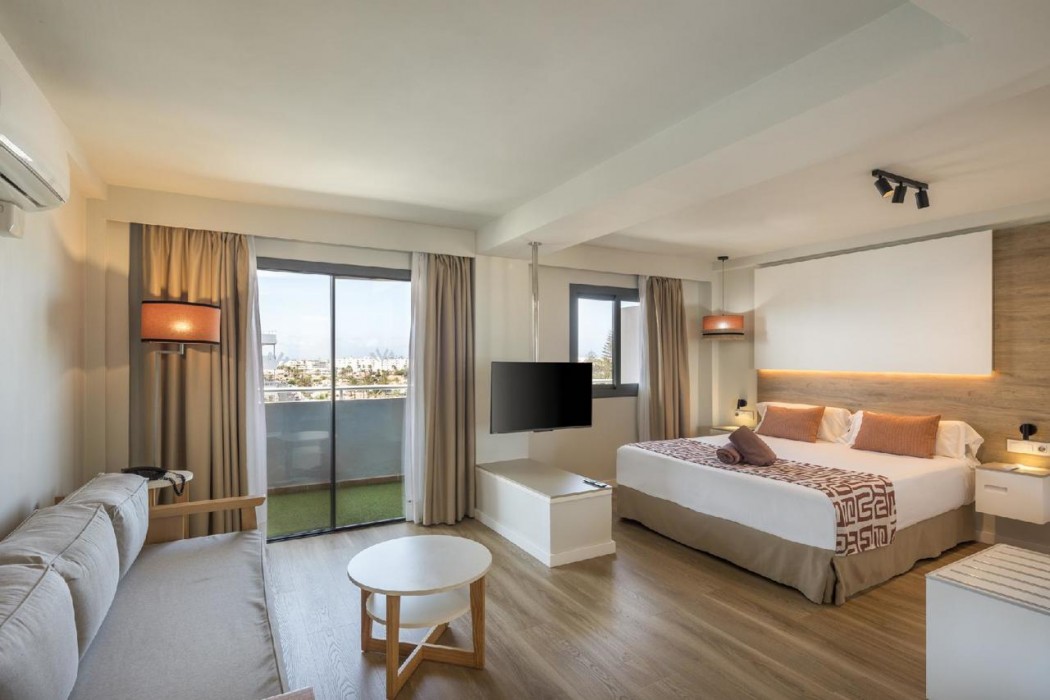 Hotel LIVVO Anamar Suites 10/65