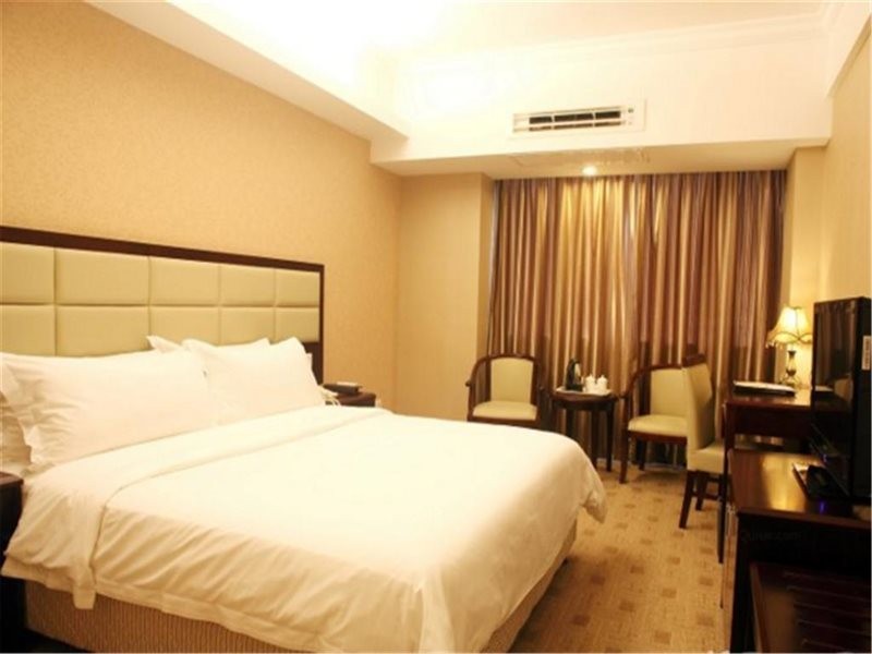 Holiday Inn Express Shanghai Gumei 23/56