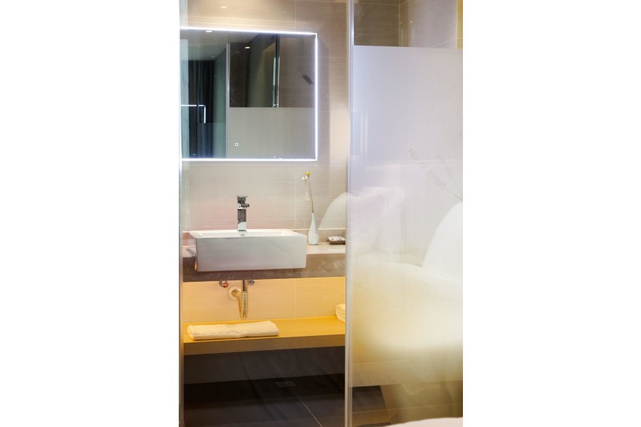 Lavande Hotels (Shanghai Jiading Xincheng Stadium) 55/93