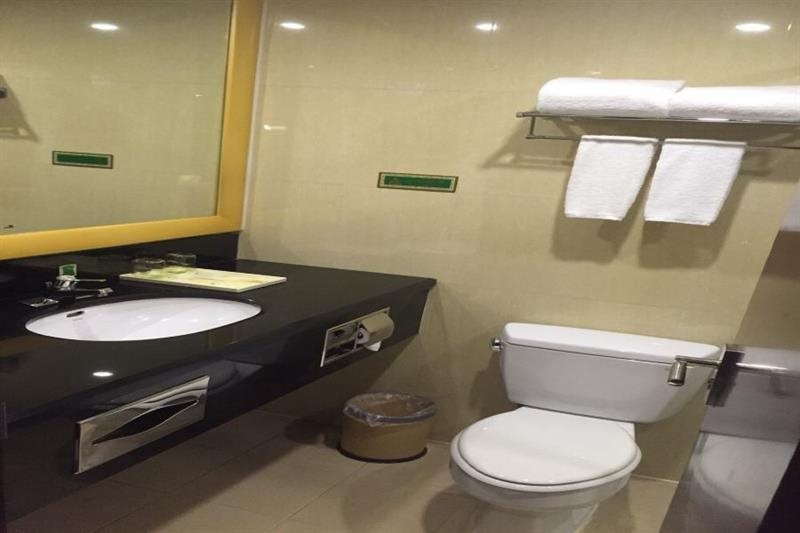 Vienna Hotel (Dongguan Changping Avenue) 18/57