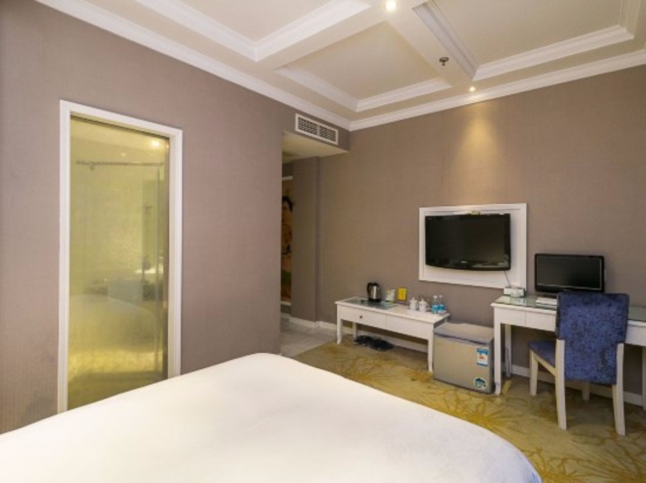 Yiwu Lingshang Hotel 38/48