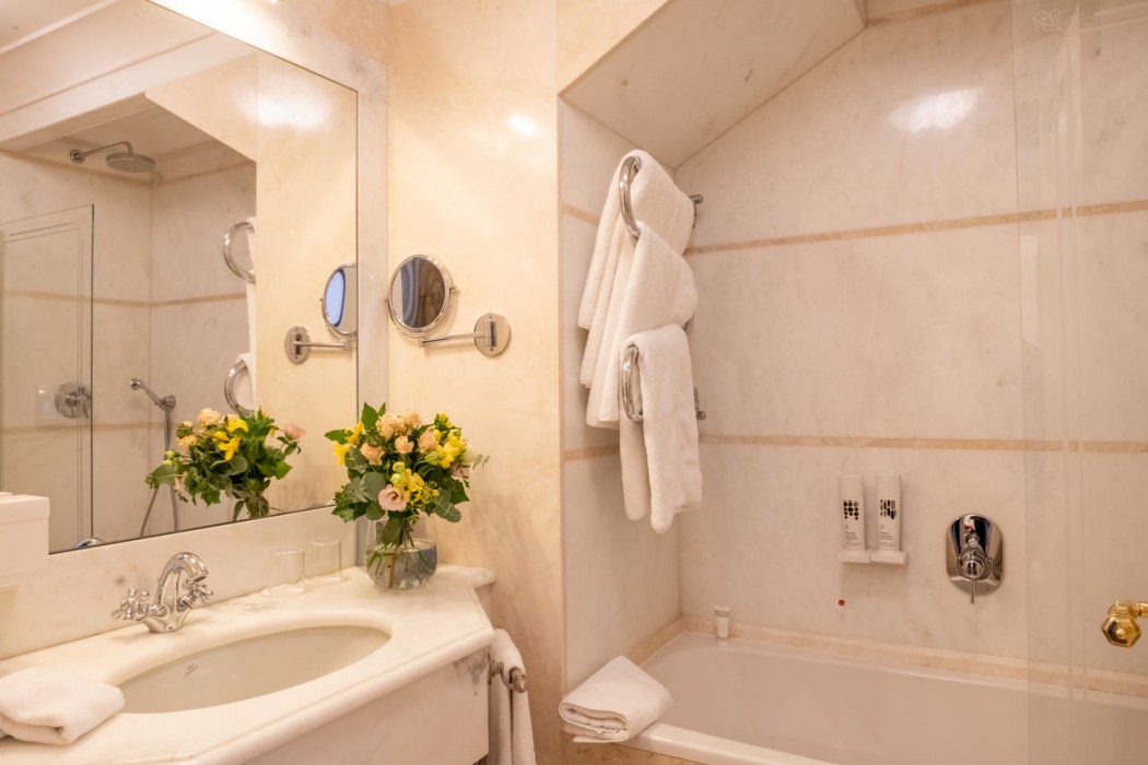 Grand Hotel Continental Starhotels 40/131