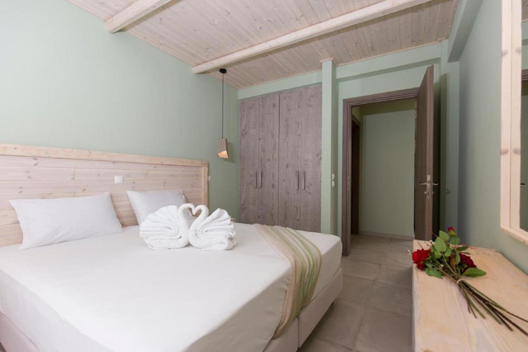 Anthemis Hotel Apartments 12/80