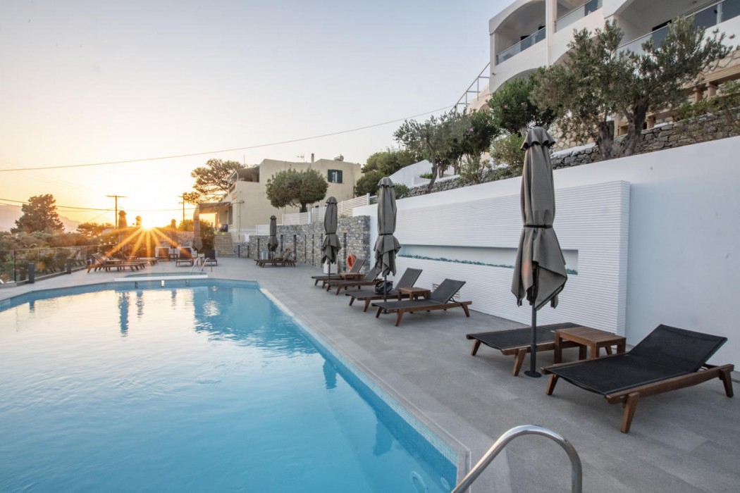 Anthemis Hotel Apartments 45/80