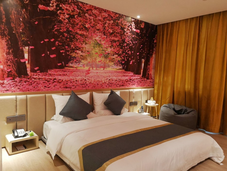 Shatou Hairun Hotel 12/24