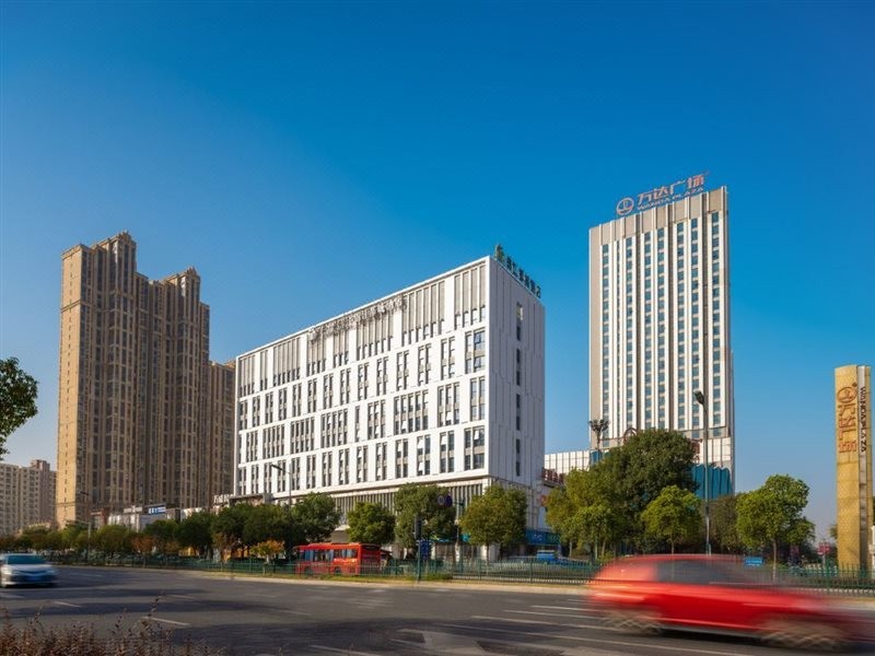 Metropolo Jiangyin Chengjiang Wanda Square 18/40