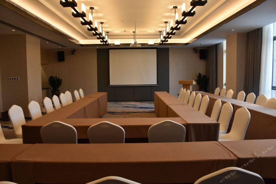 Tangyi Hotel Zhuhai 35/60