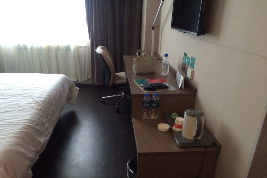 Jinjiang Inn Select (Shenyang North Railway Station Huigong Square) 17/43