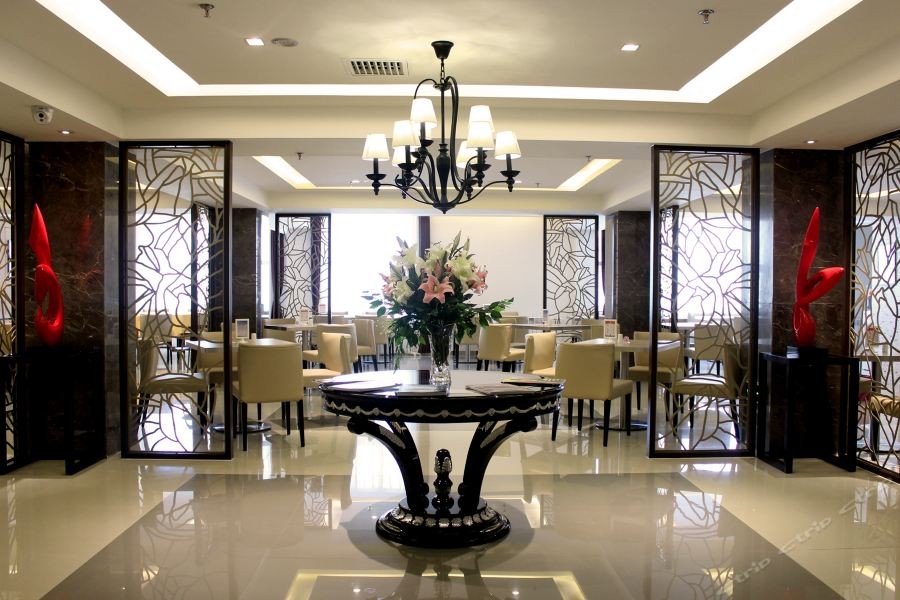 Jinjiang Inn Select (Shenyang North Railway Station Huigong Square) 26/43