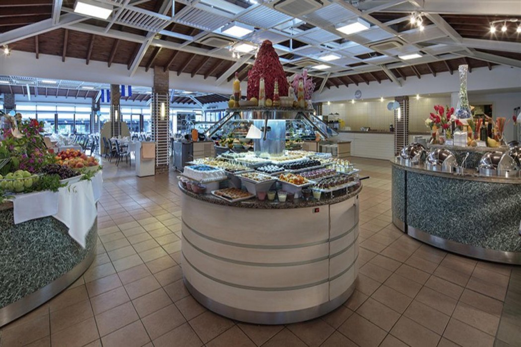 Green Bay Resort & Spa 53/86