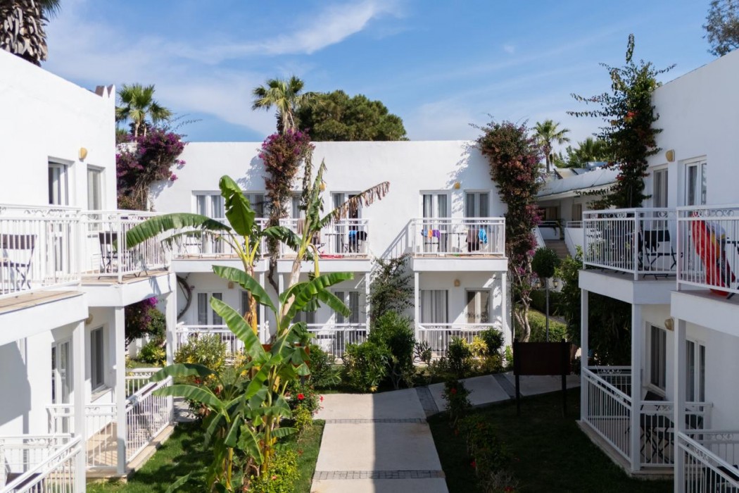 Petunya Beach Resort 4/103