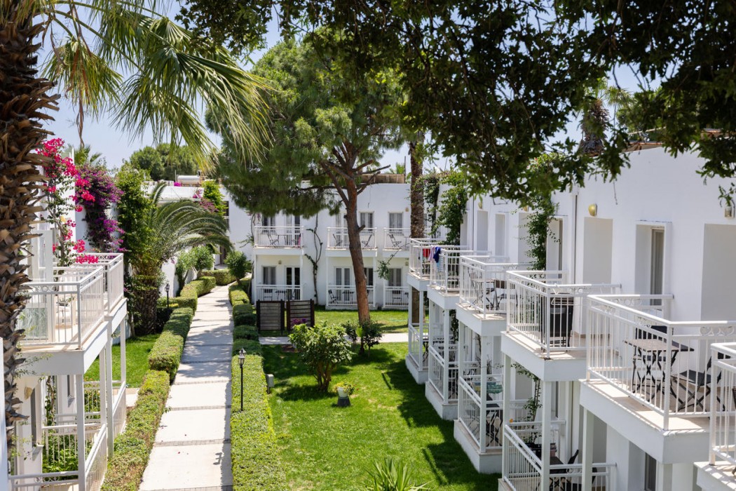 Petunya Beach Resort 45/103