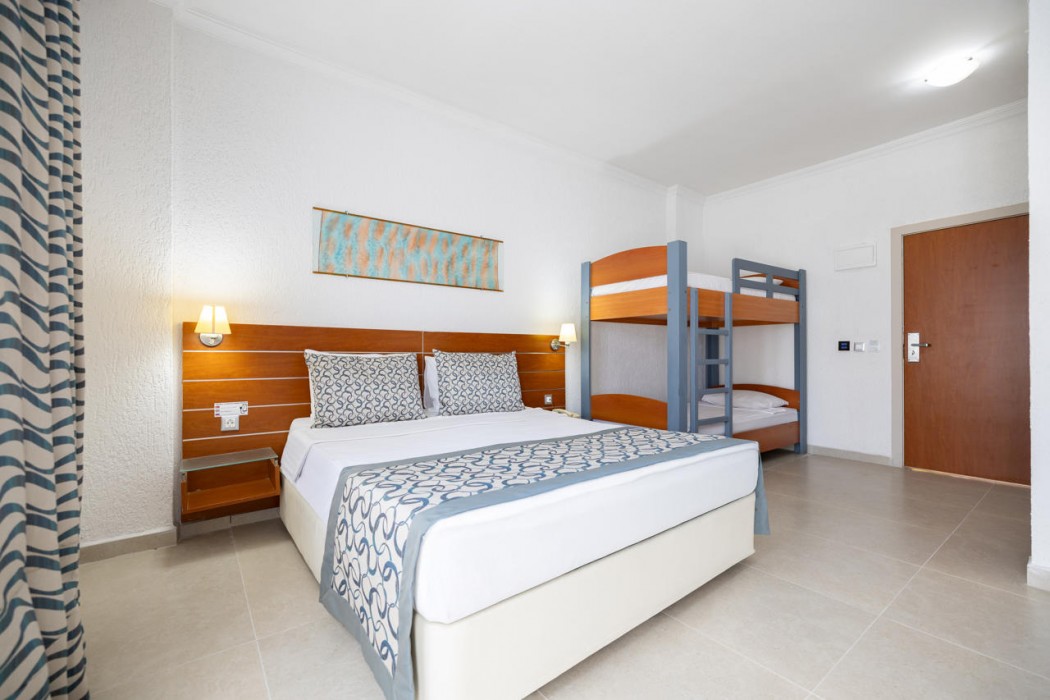 Petunya Beach Resort 19/103