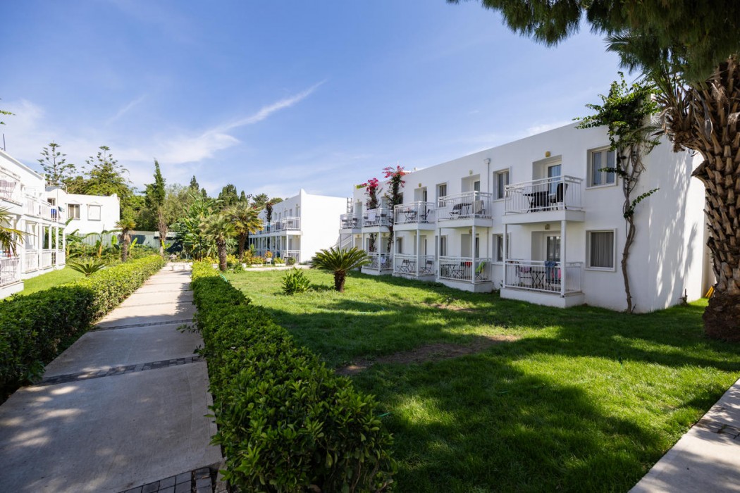 Petunya Beach Resort 43/103