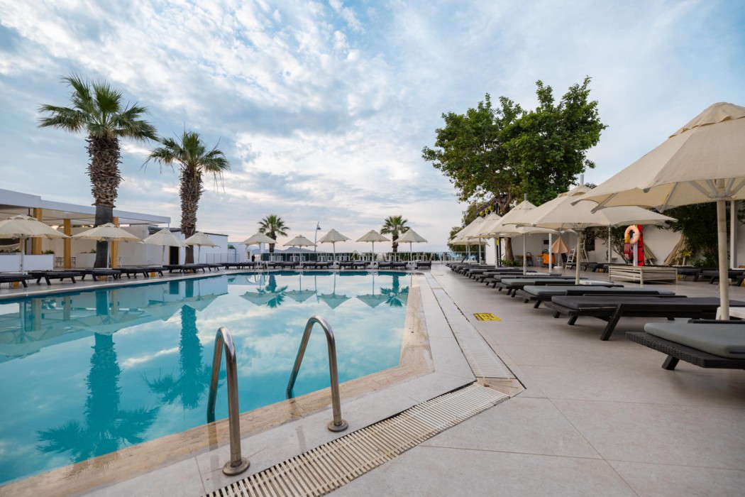 Petunya Beach Resort 56/103