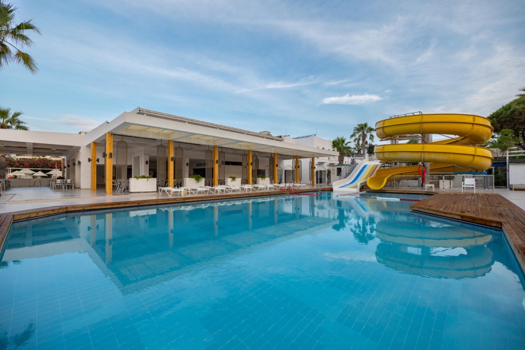 Petunya Beach Resort 53/103
