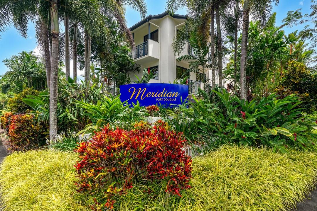 Meridian Port Douglas 8/70