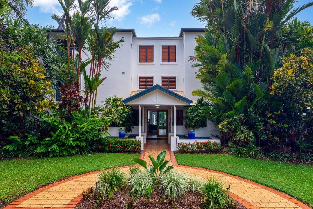 Meridian Port Douglas 7/70