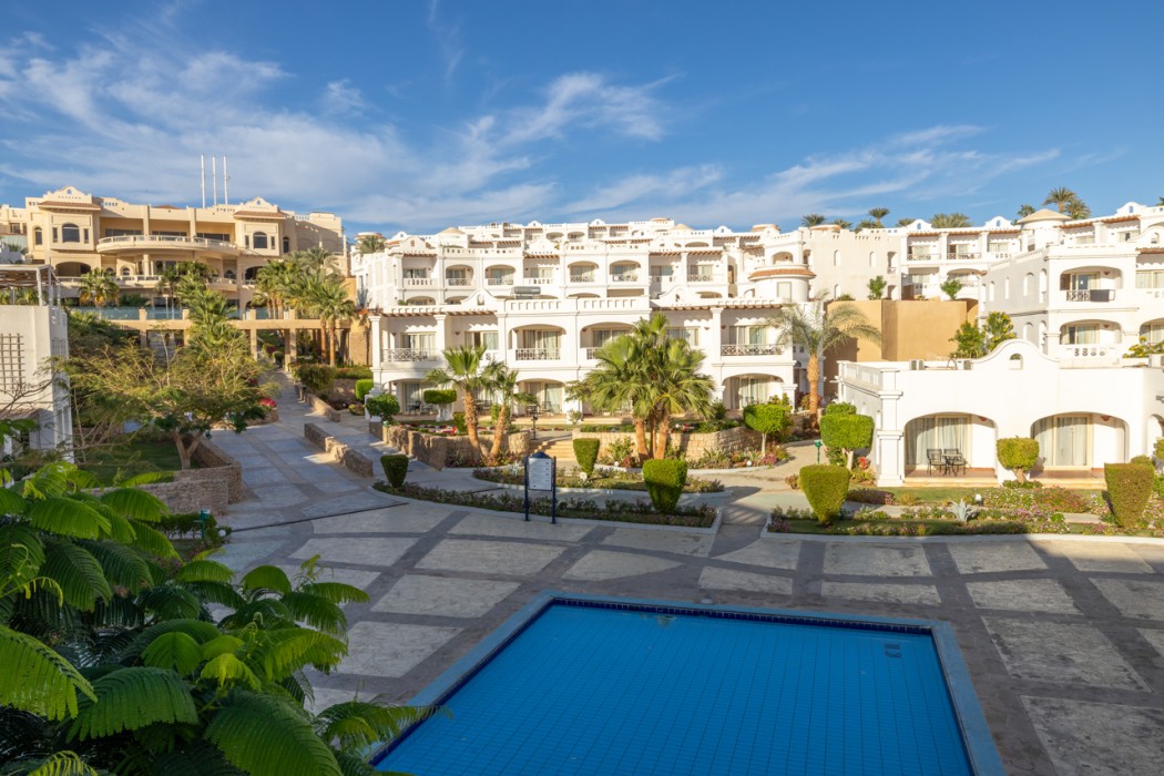 Continental Plaza Beach Resort 44/45