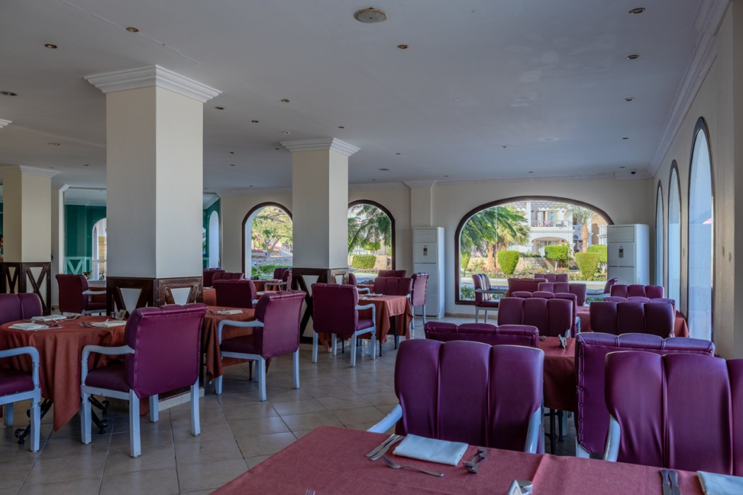 Continental Plaza Beach Resort 24/45